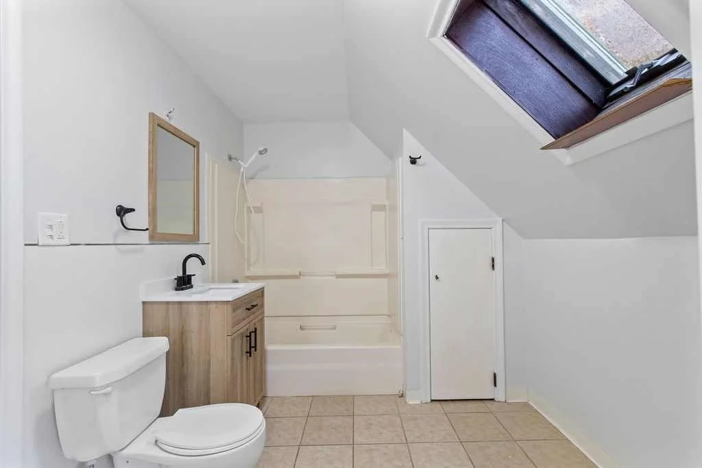 2 bed, 1 bath apartment for rent at 32 Park Rd Unit 3, Brockton — photo 7 of 10