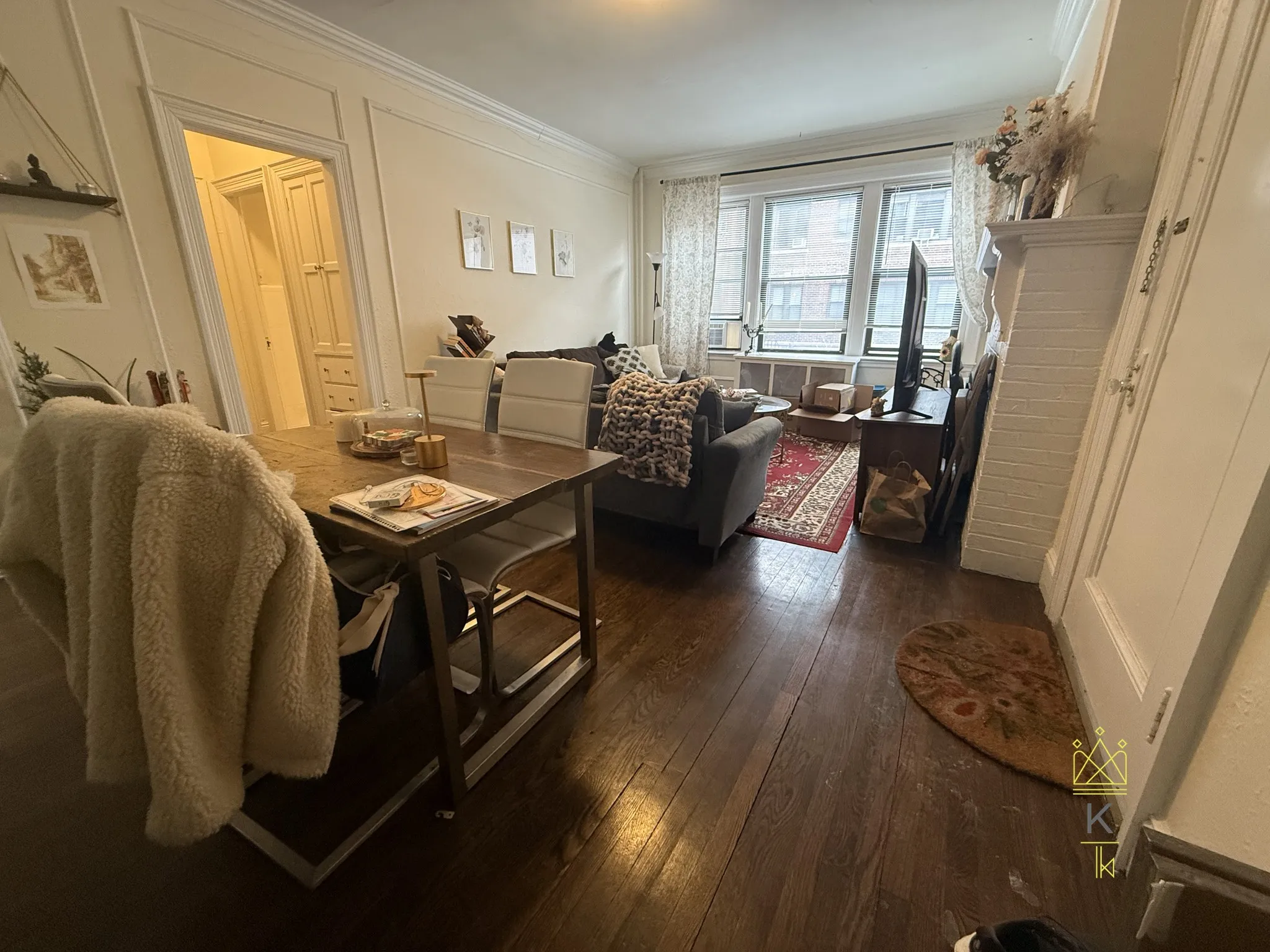 2 bed, 1 bath apartment for rent at 32 Park St Unit 2, Griggs Park — photo 2 of 12