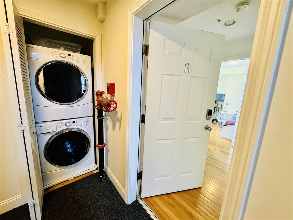 1 bed, 1 bath apartment for rent at 32 Parker St Unit 3-FURNISHED, Charlestown — photo 9 of 11