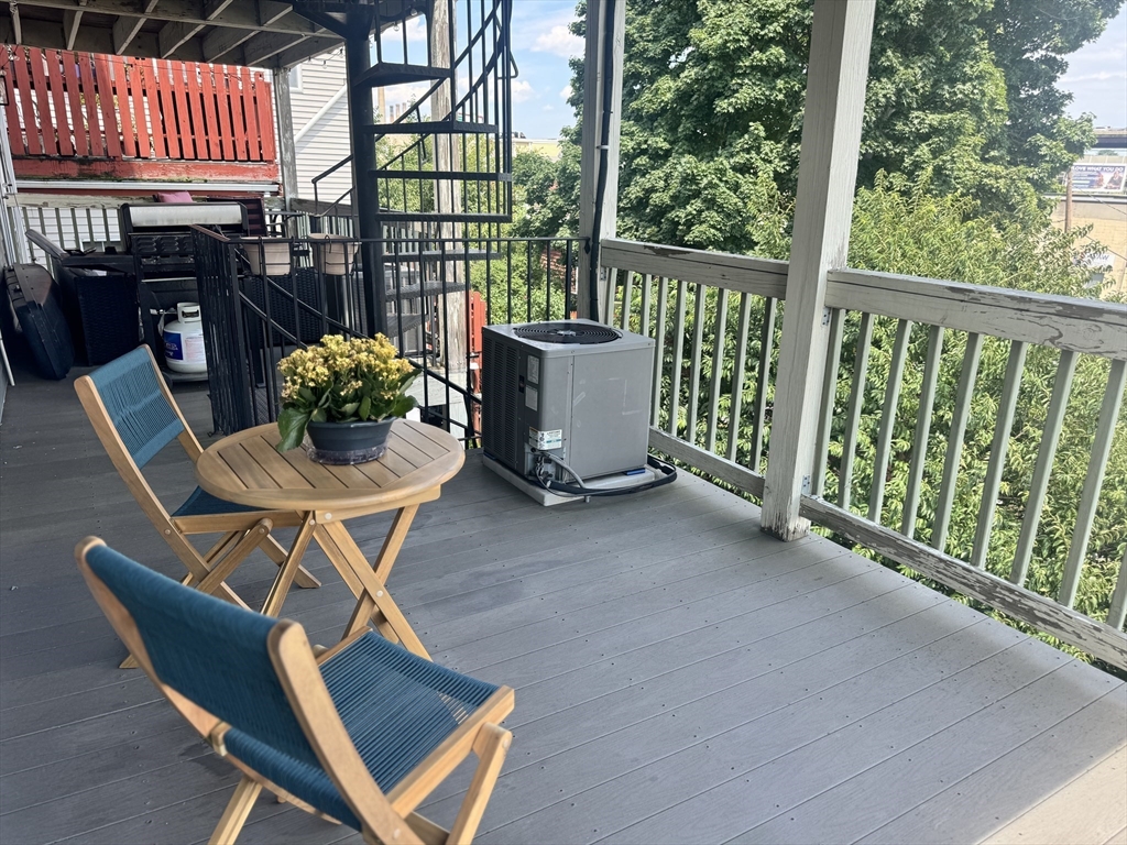 1 bed, 1 bath apartment for rent at 32 Parker St Unit 3-FURNISHED, Charlestown — photo 10 of 11