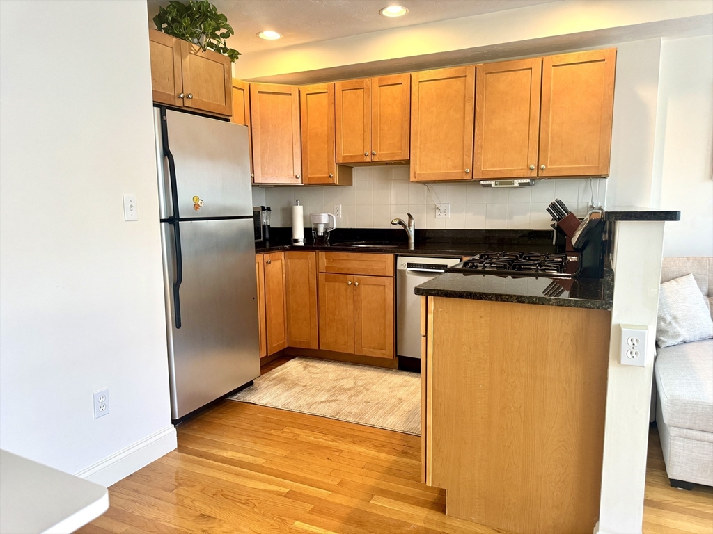 1 bed, 1 bath apartment for rent at 32 Parker St Unit 3-FURNISHED, Charlestown — photo 3 of 11