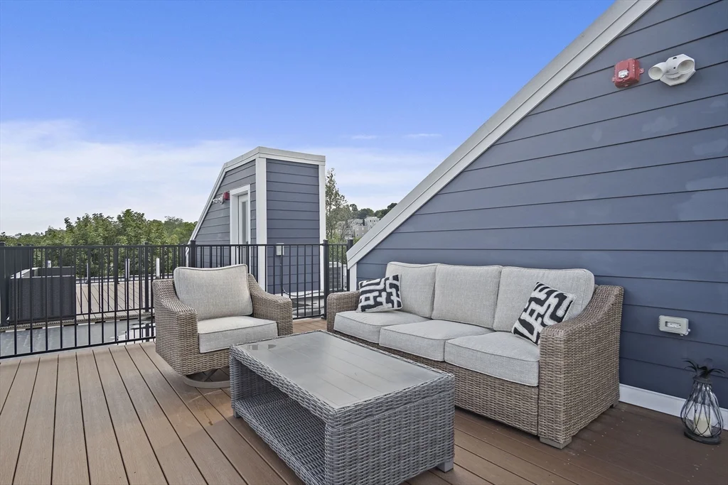 2 bed, 2 bath apartment for rent at 32 Pearl St Unit 5, Dorchester — photo 34 of 41