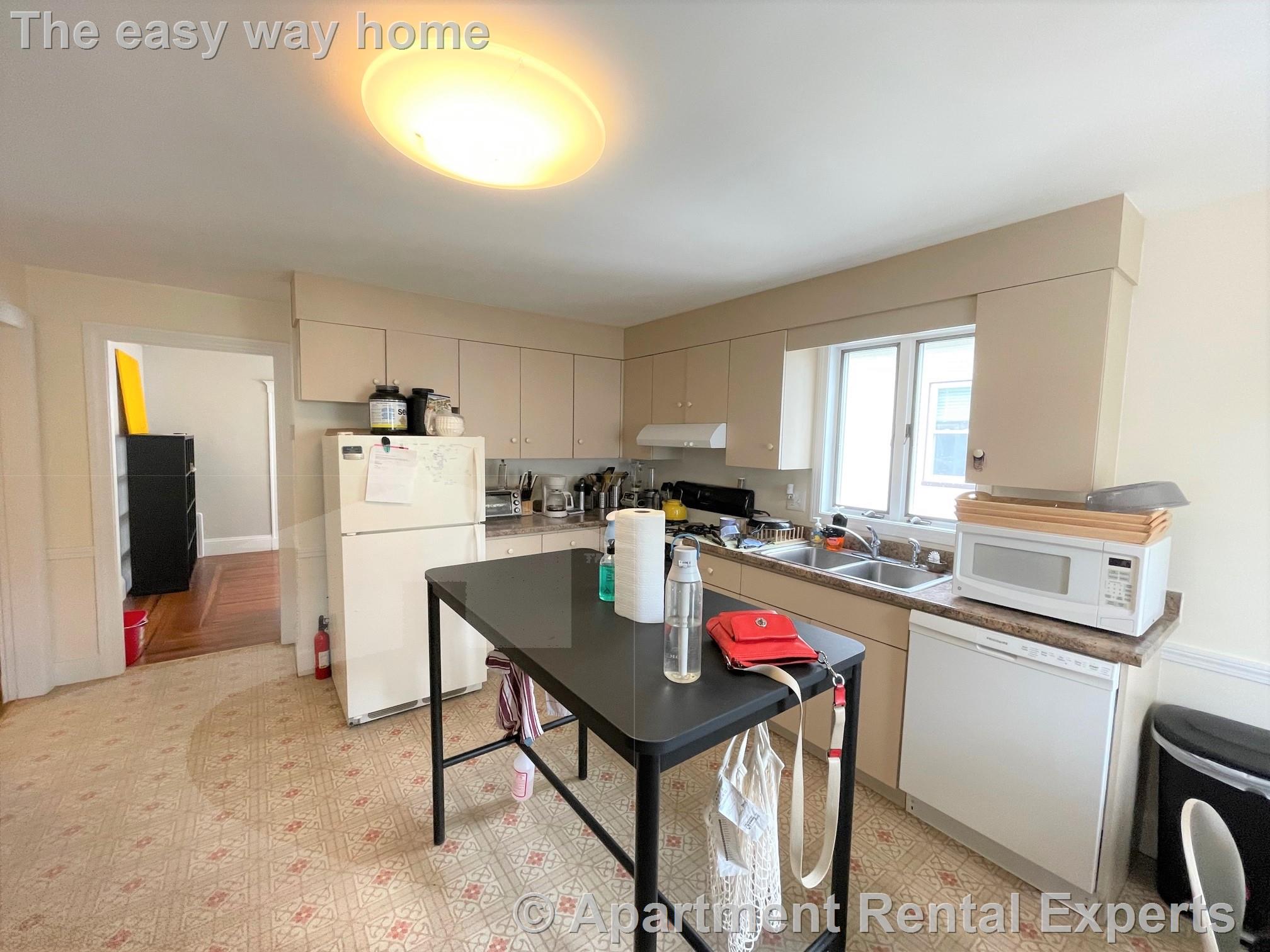 2 bed, 1 bath apartment for rent at 32 Pearson Rd Unit 2, Powderhouse — photo 4 of 13
