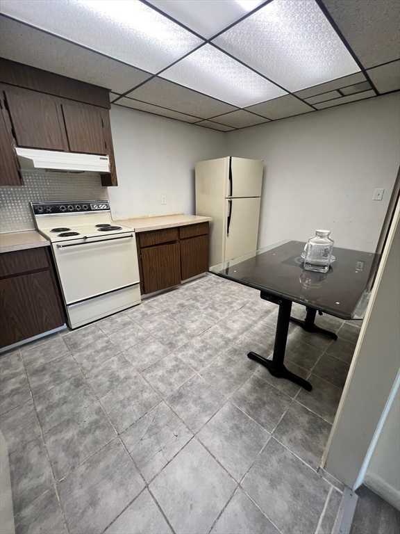 2 bed, 1 bath apartment for rent at 32 Pleasant Dr Unit 19, Stoughton — photo 9 of 12