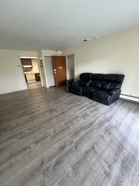 2 bed, 1 bath apartment for rent at 32 Pleasant Dr Unit 19, Stoughton — photo 6 of 12