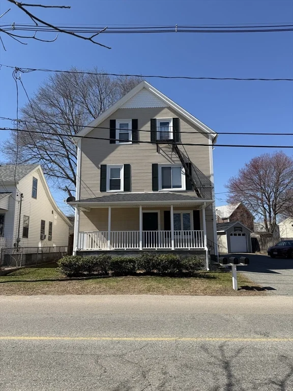 3 bed, 1 bath apartment for rent at 32 Pond St Unit 1, South Attleboro — photo 1 of 14