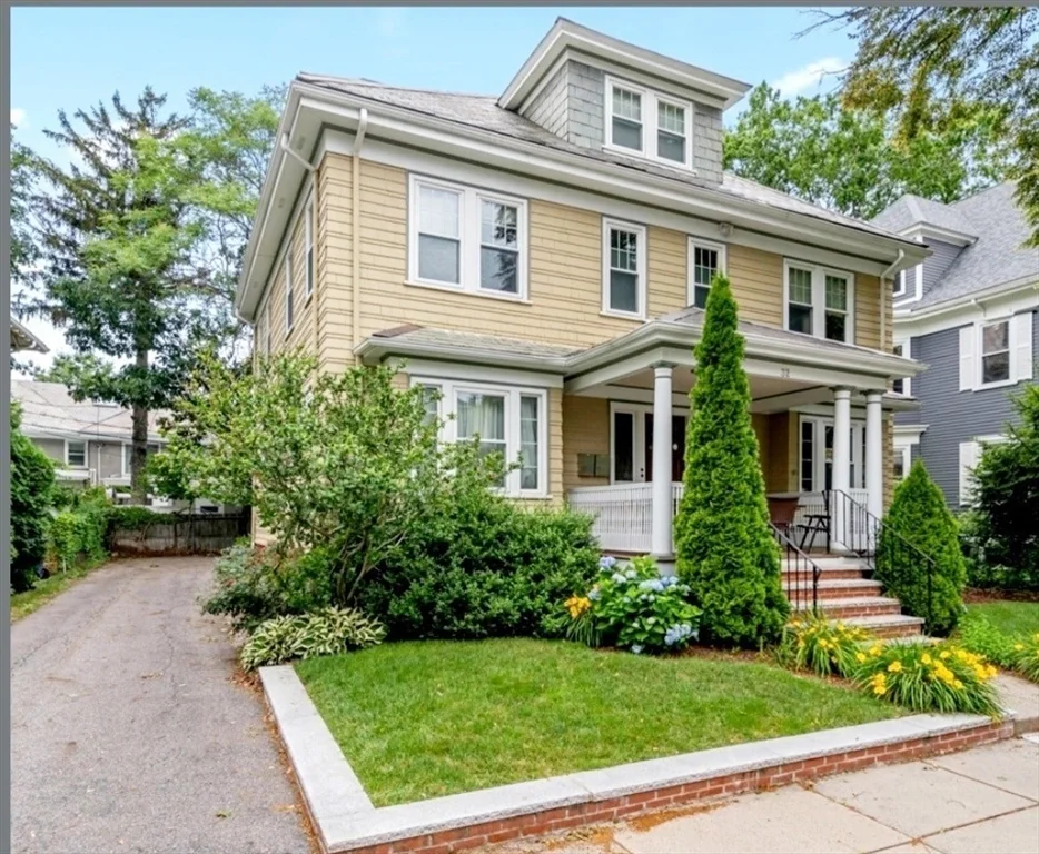 4 bed, 3 bath apartment for rent at 32 Prince Unit 2, Jamaica Plain