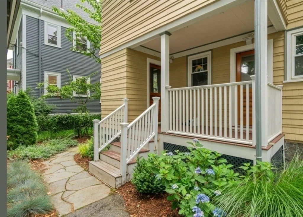 4 bed, 3 bath apartment for rent at 32 Prince Unit 2, Jamaica Plain — photo 3 of 20