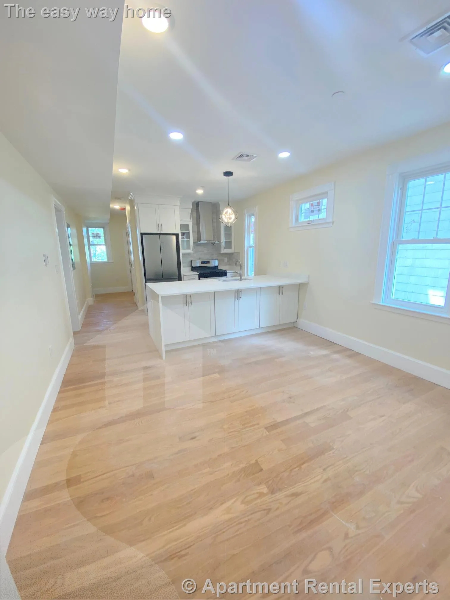 3 bed, 2 bath apartment for rent at 32 Putnam Ave Unit 2, Riverside — photo 1 of 10