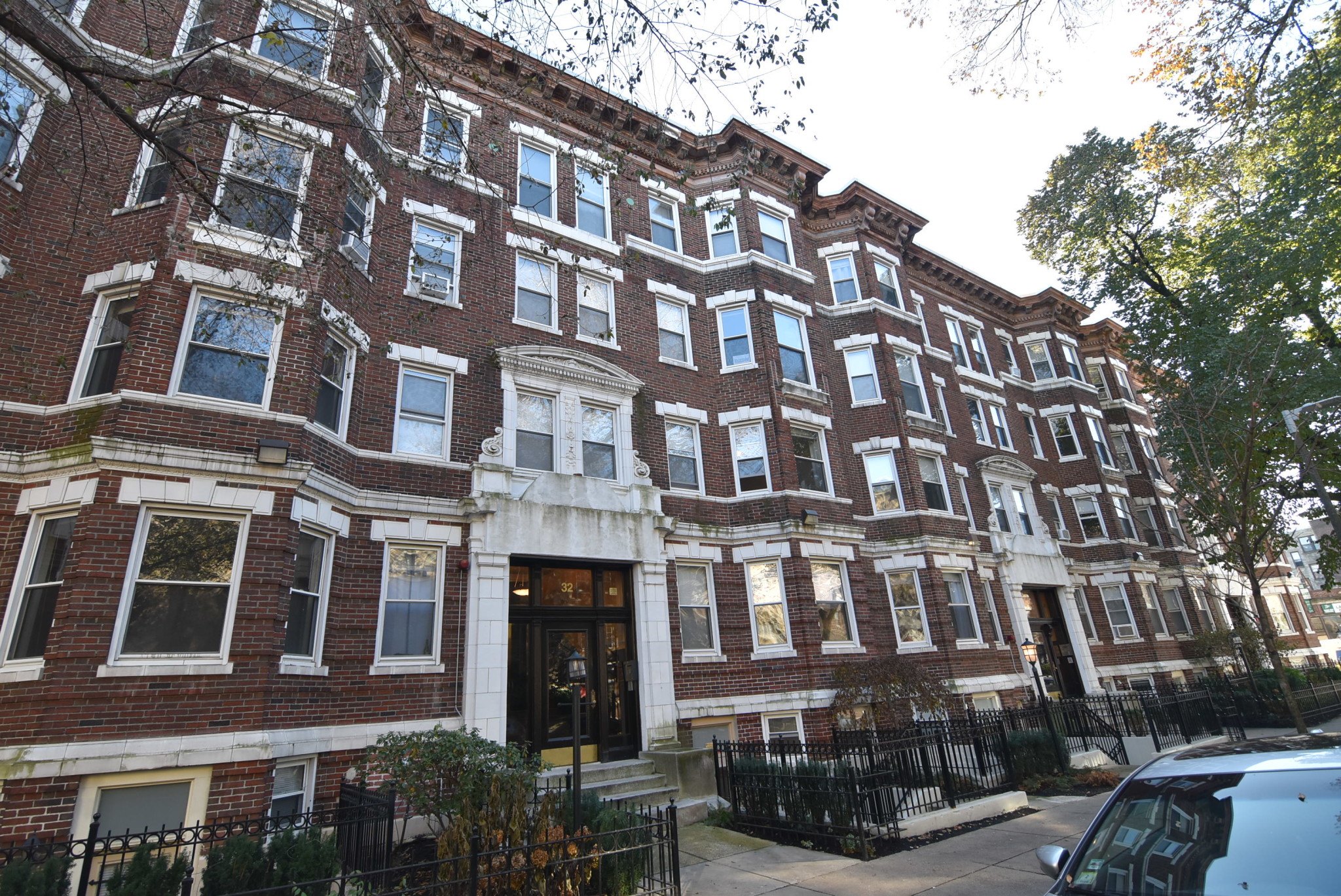 1 bed, 1 bath apartment for rent at 32 Queensberry St Unit 3, Fenway