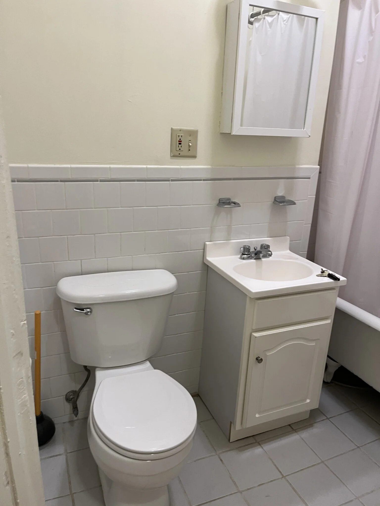 1 bed, 1 bath apartment for rent at 32 Queensberry St Unit U3, Fenway — photo 3 of 17