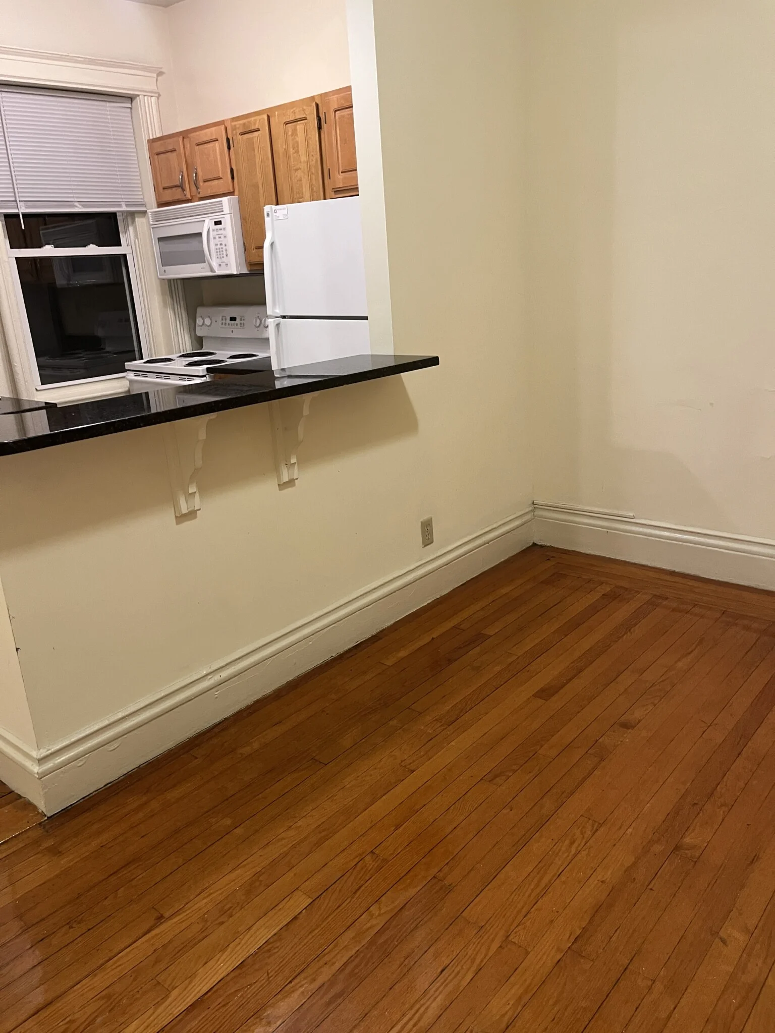 1 bed, 1 bath apartment for rent at 32 Queensberry St Unit U3, Fenway — photo 13 of 17
