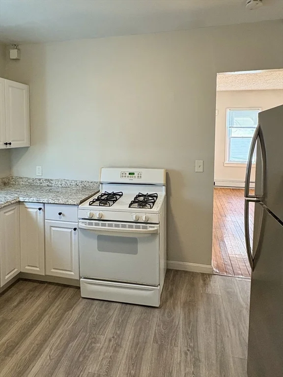 3 bed, 1 bath apartment for rent at 32 Quequechan St Unit 2, Fall River — photo 3 of 11