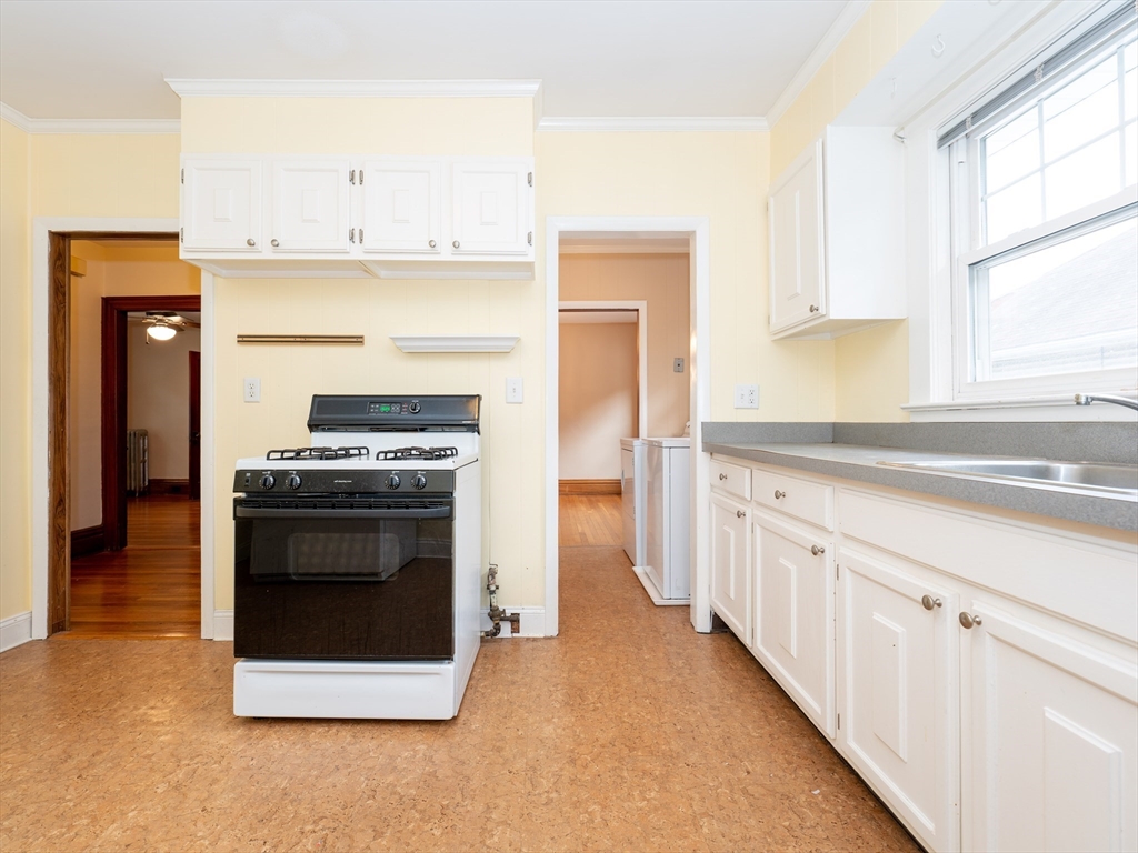 2 bed, 1 bath apartment for rent at 32 Rangeley Unit 2, Arlington — photo 3 of 12
