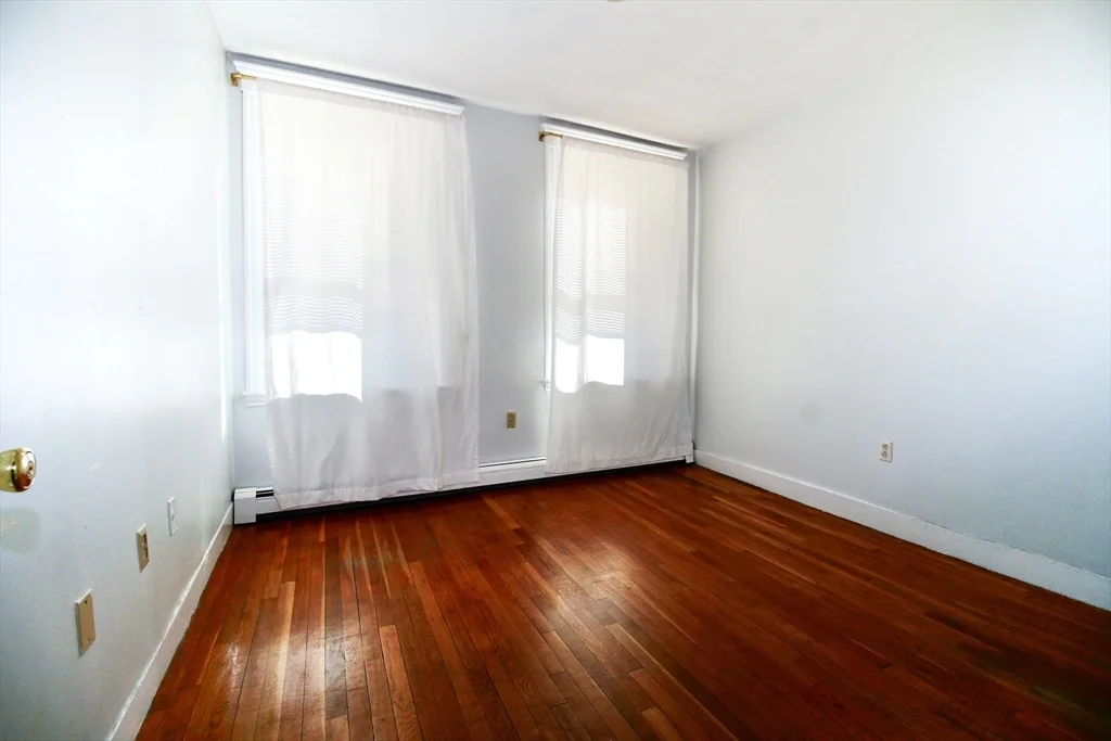 2 bed, 1 bath apartment for rent at 32 Ransom Rd Unit 4, Brighton — photo 8 of 11