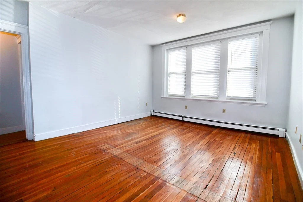 2 bed, 1 bath apartment for rent at 32 Ransom Rd Unit 4, Brighton — photo 6 of 11