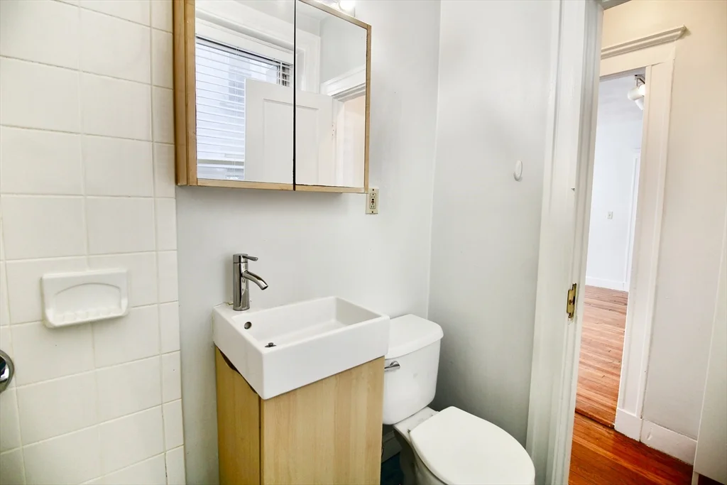 2 bed, 1 bath apartment for rent at 32 Ransom Rd Unit 4, Brighton — photo 11 of 11