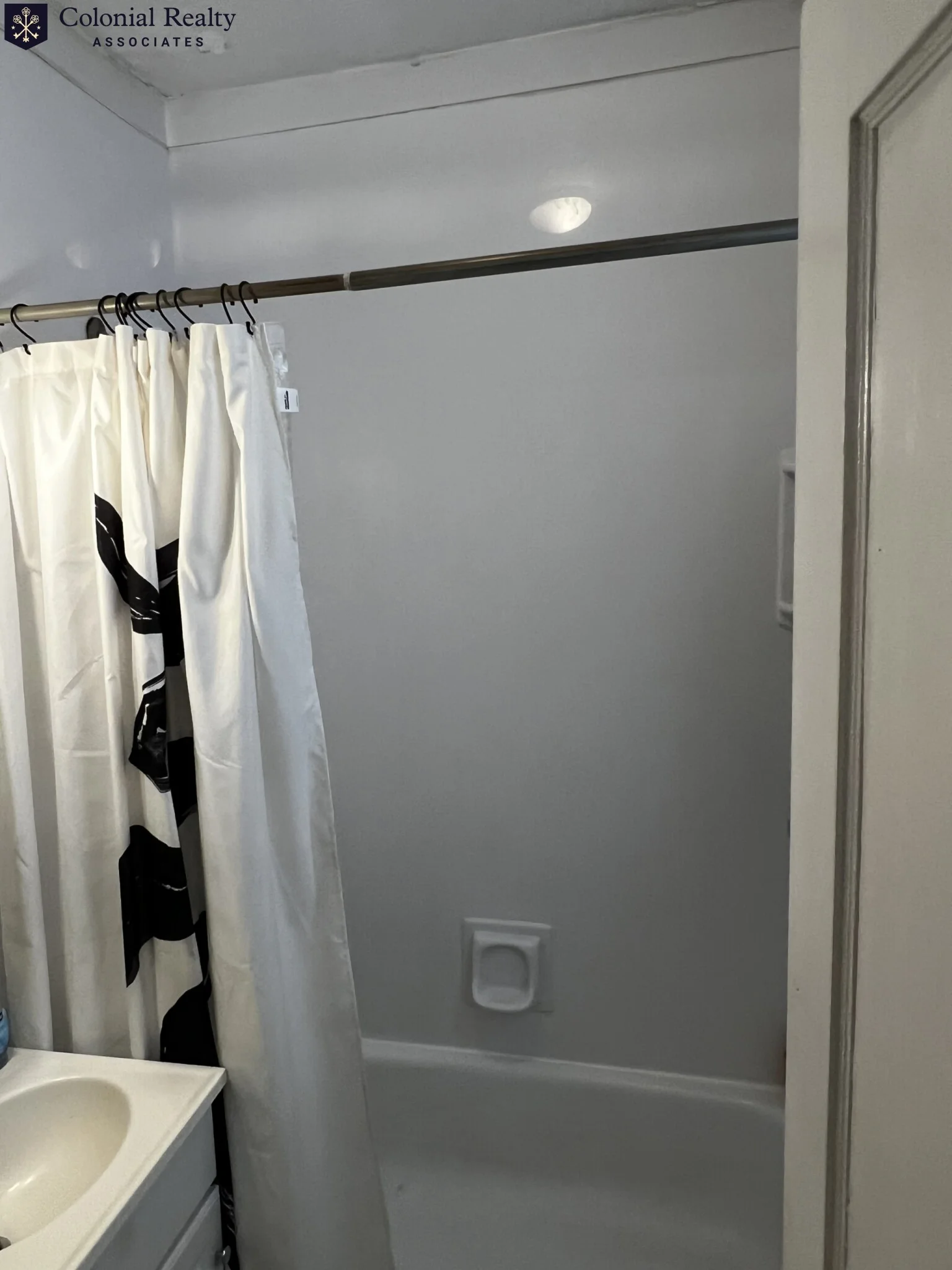 2 bed, 1 bath apartment for rent at 32 Ransom Rd Unit 5, Brighton — photo 19 of 21