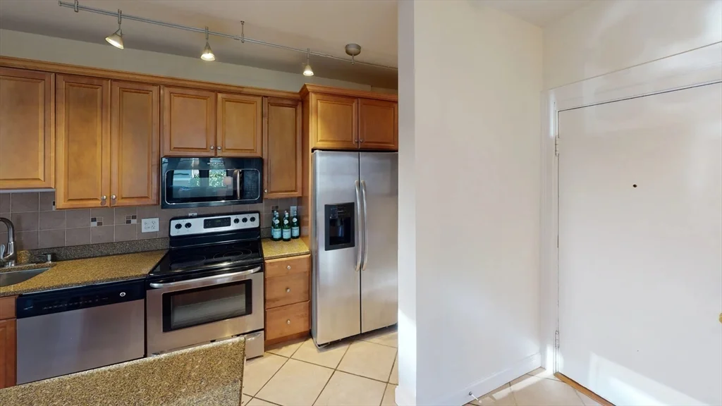 2 bed, 1 bath apartment for rent at 32 Ransom Rd Unit 6, Brighton — photo 2 of 10