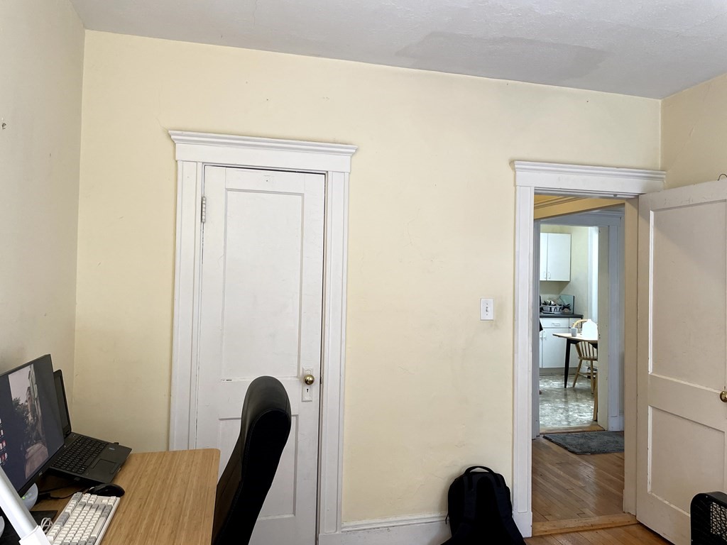 2 bed, 1 bath apartment for rent at 32 Ransom Rd Unit 8, Brighton — photo 3 of 10