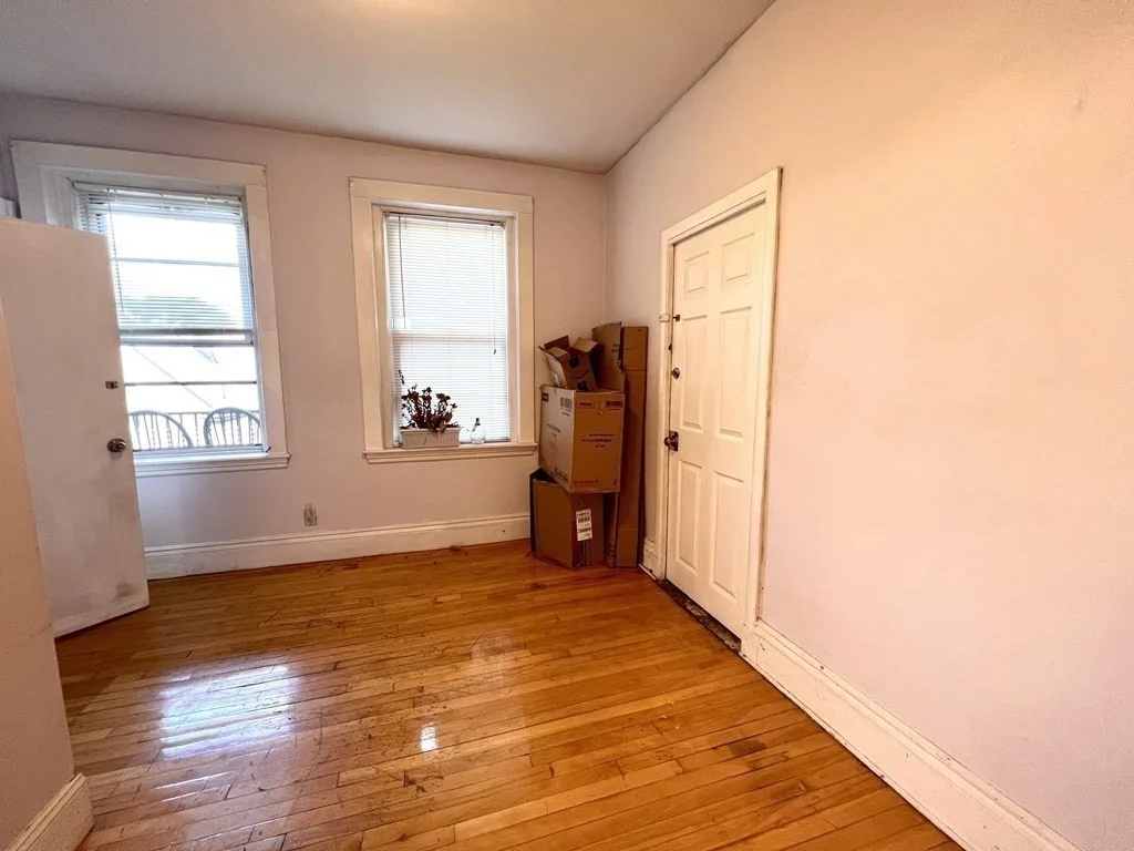 3 bed, 2 bath apartment for rent at 32 Reedsdale St Unit 5, Allston — photo 10 of 14