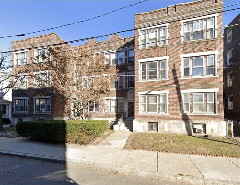3 bed, 1 bath apartment for rent at 32 Reedsdale Unit 3, Allston — photo 13 of 14