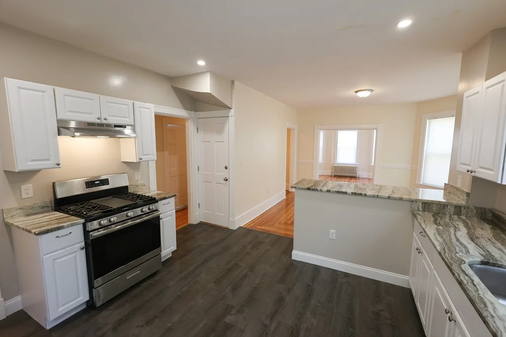 3 bed, 1 bath apartment for rent at 32 Robinson St Unit 1, Dorchester — photo 9 of 39