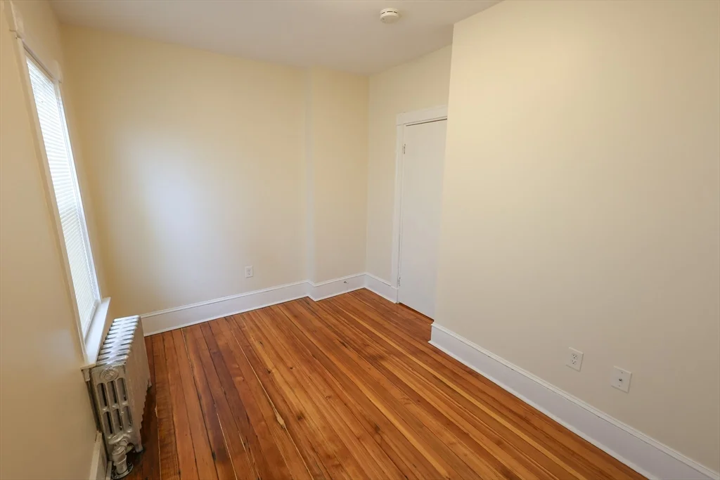 3 bed, 1 bath apartment for rent at 32 Robinson St Unit 1, Dorchester — photo 38 of 39
