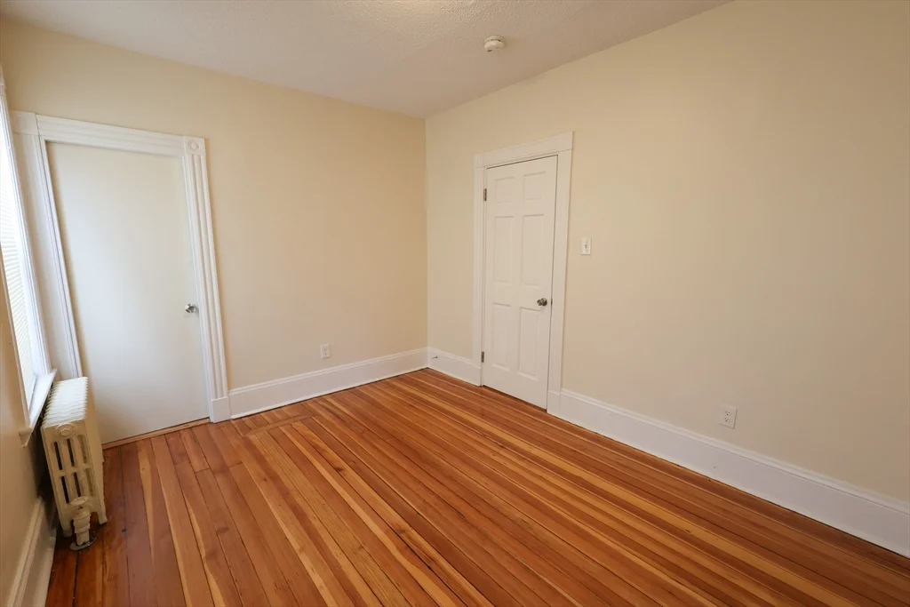 3 bed, 1 bath apartment for rent at 32 Robinson St Unit 1, Dorchester — photo 27 of 39