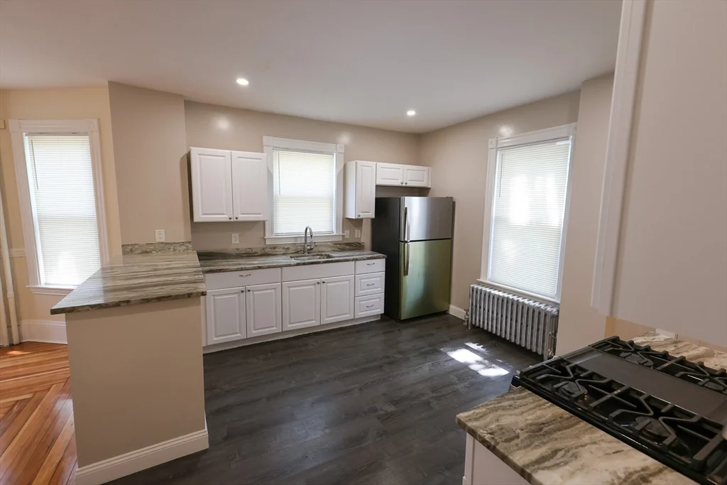 3 bed, 1 bath apartment for rent at 32 Robinson St Unit 1, Dorchester — photo 7 of 39
