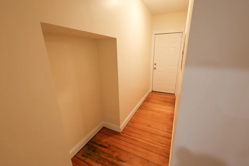 3 bed, 1 bath apartment for rent at 32 Robinson St Unit 1, Dorchester — photo 16 of 39