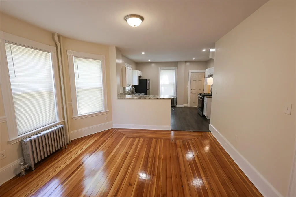 3 bed, 1 bath apartment for rent at 32 Robinson St Unit 1, Dorchester — photo 15 of 39