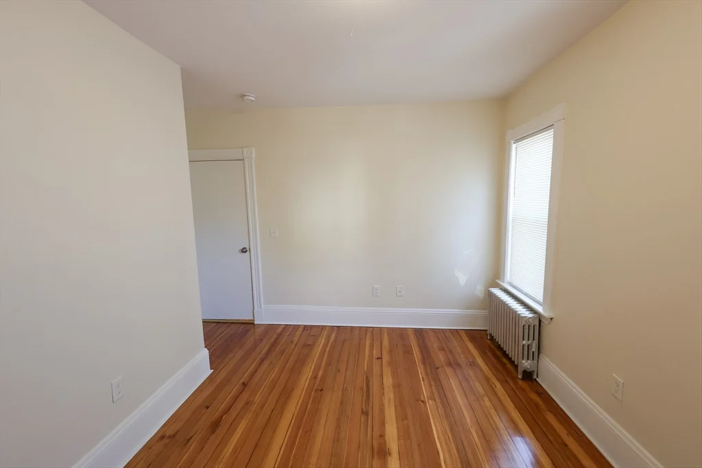 3 bed, 1 bath apartment for rent at 32 Robinson St Unit 1, Dorchester — photo 33 of 39