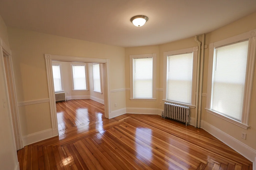 3 bed, 1 bath apartment for rent at 32 Robinson St Unit 1, Dorchester — photo 13 of 39