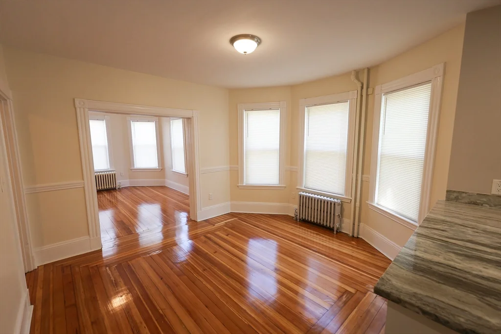 3 bed, 1 bath apartment for rent at 32 Robinson St Unit 1, Dorchester — photo 11 of 39