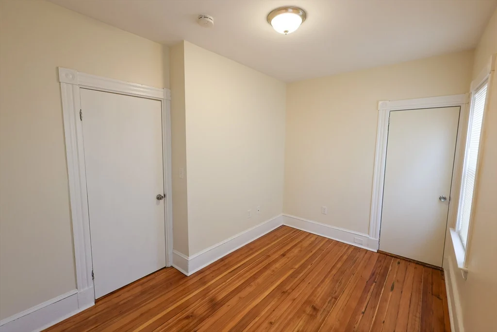 3 bed, 1 bath apartment for rent at 32 Robinson St Unit 1, Dorchester — photo 36 of 39