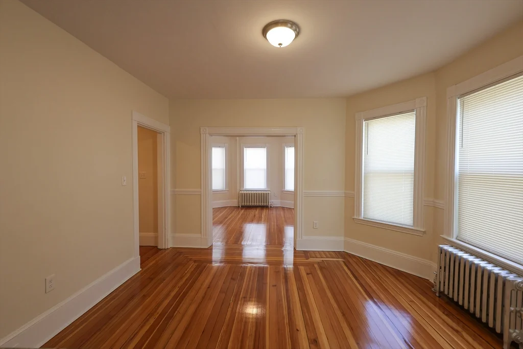 3 bed, 1 bath apartment for rent at 32 Robinson St Unit 1, Dorchester — photo 14 of 39