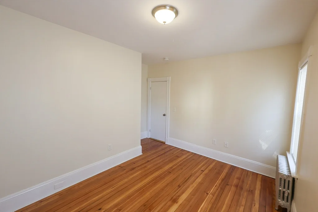 3 bed, 1 bath apartment for rent at 32 Robinson St Unit 1, Dorchester — photo 32 of 39
