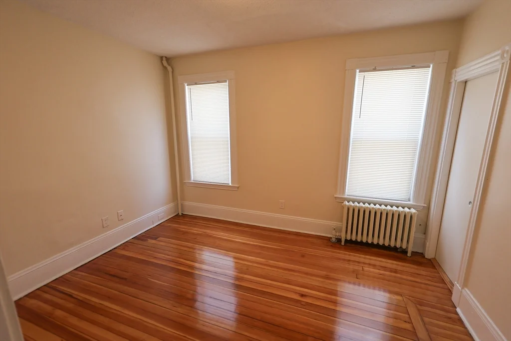 3 bed, 1 bath apartment for rent at 32 Robinson St Unit 1, Dorchester — photo 24 of 39