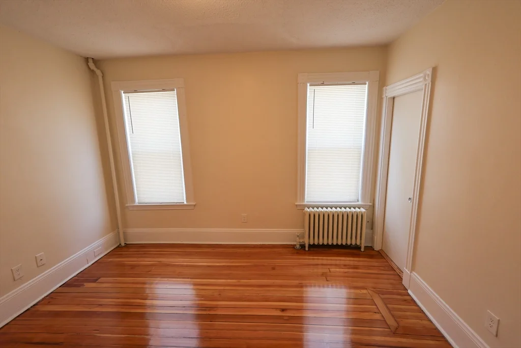 3 bed, 1 bath apartment for rent at 32 Robinson St Unit 1, Dorchester — photo 25 of 39
