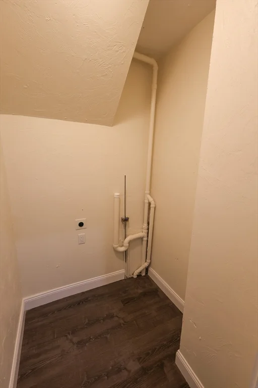 3 bed, 1 bath apartment for rent at 32 Robinson St Unit 1A, Dorchester — photo 17 of 39