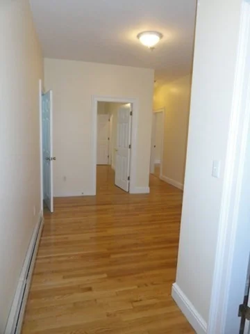 3 bed, 1 bath apartment for rent at 32 Rockland Ave Unit 1, West End — photo 7 of 19
