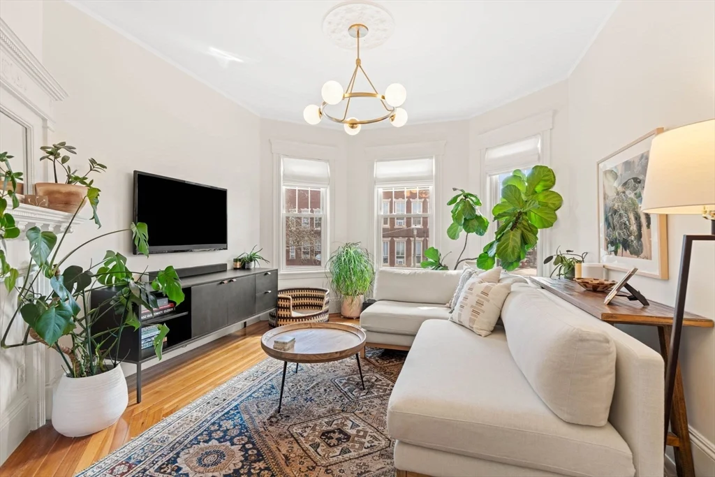3 bed, 2 bath apartment for rent at 32 Roseclair St Unit 2, Dorchester — photo 5 of 34