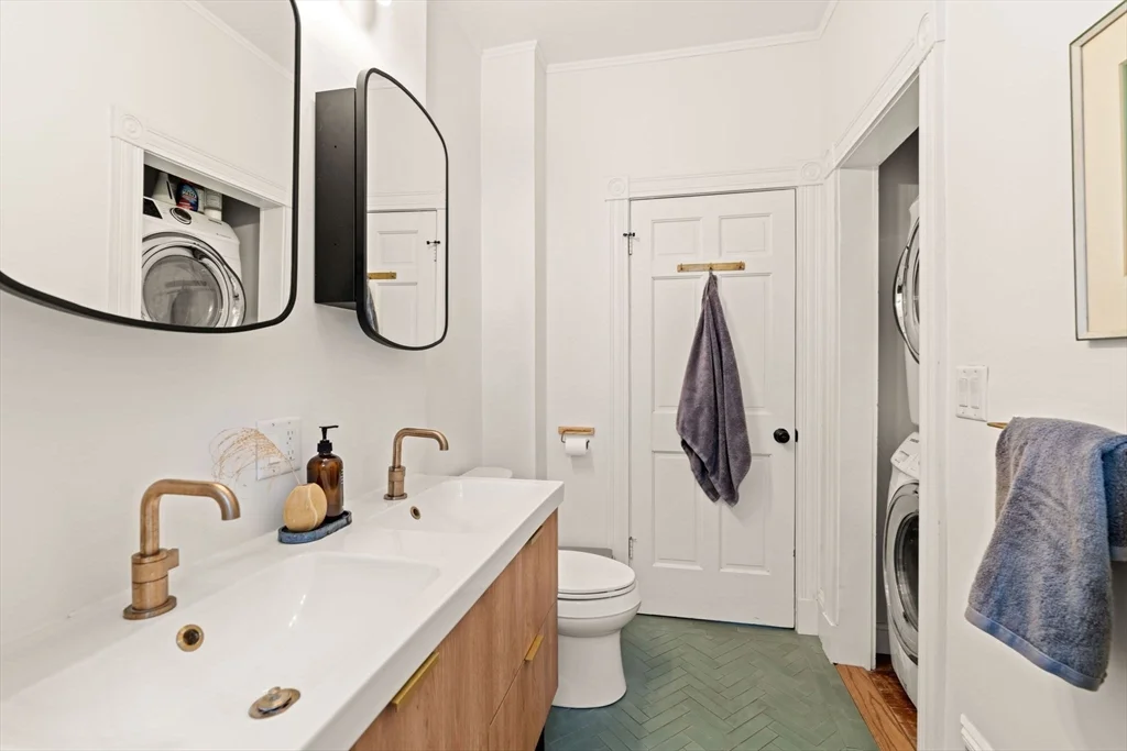3 bed, 2 bath apartment for rent at 32 Roseclair St Unit 2, Dorchester — photo 13 of 34