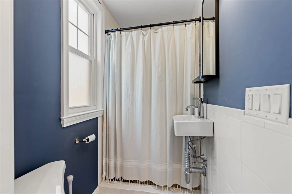 3 bed, 2 bath apartment for rent at 32 Roseclair St Unit 2, Dorchester — photo 25 of 34