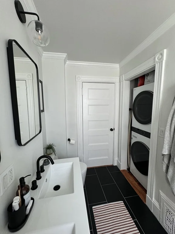3 bed, 2 bath apartment for rent at 32 Roseclair St Unit 3, Dorchester — photo 10 of 17