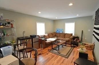 2 bed, 1 bath apartment for rent at 32 Roundy Unit 1, Beverly — photo 3 of 14