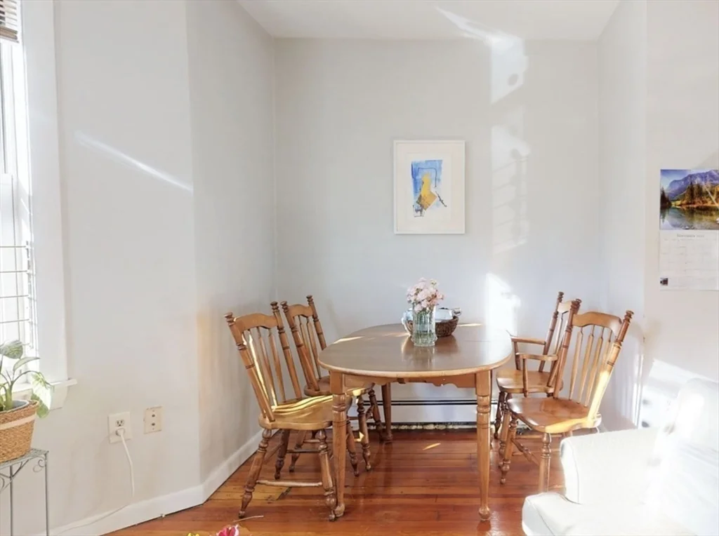 4 bed, 2 bath apartment for rent at 32 Huntington Ave Unit 1, Mission Hill — photo 3 of 17