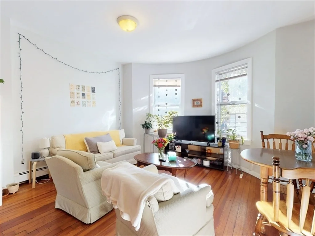 4 bed, 2 bath apartment for rent at 32 Huntington Ave Unit 1, Mission Hill