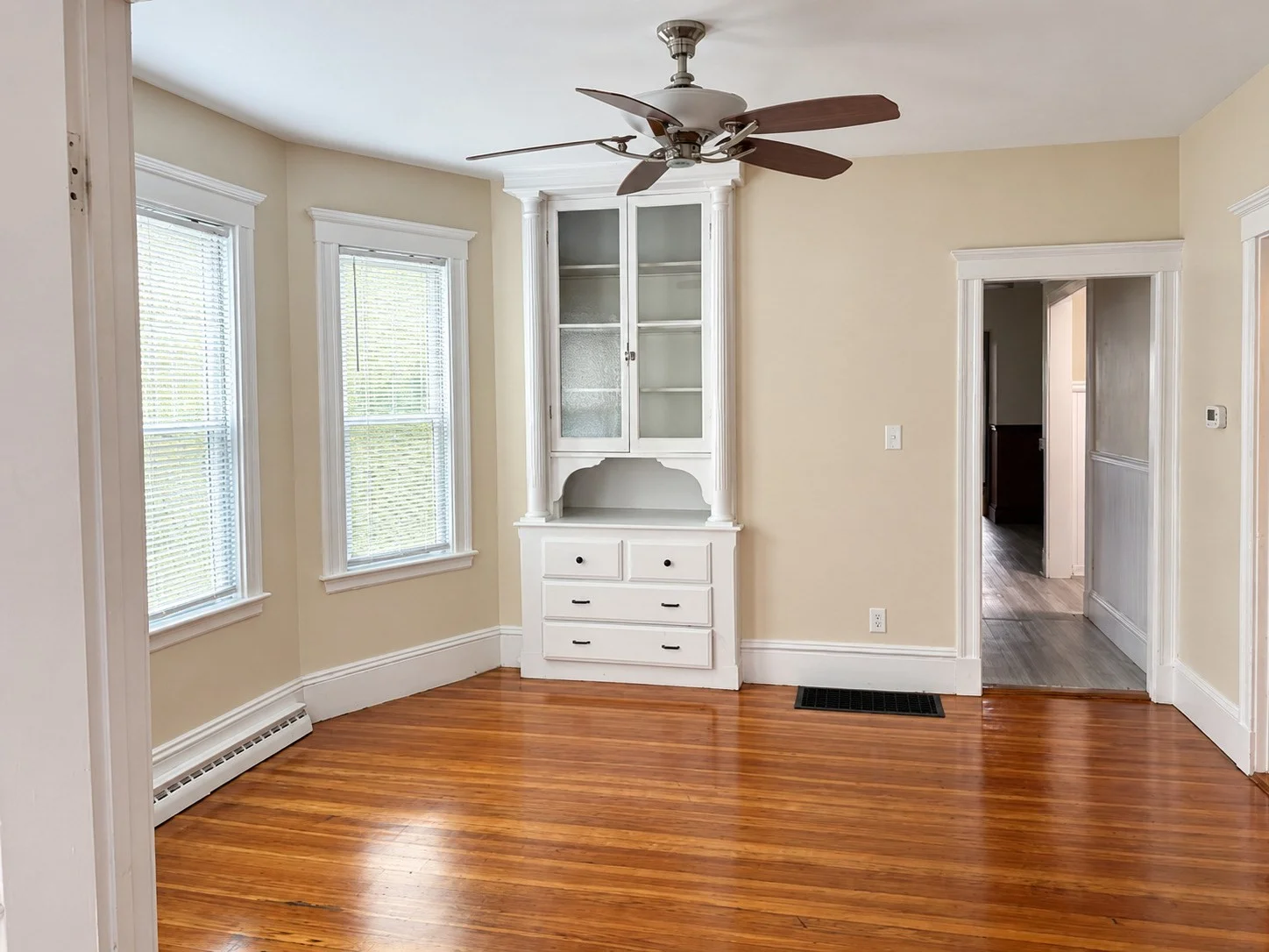 3 bed, 1 bath apartment for rent at 32 S Prospect St Unit 1, Haverhill — photo 4 of 8